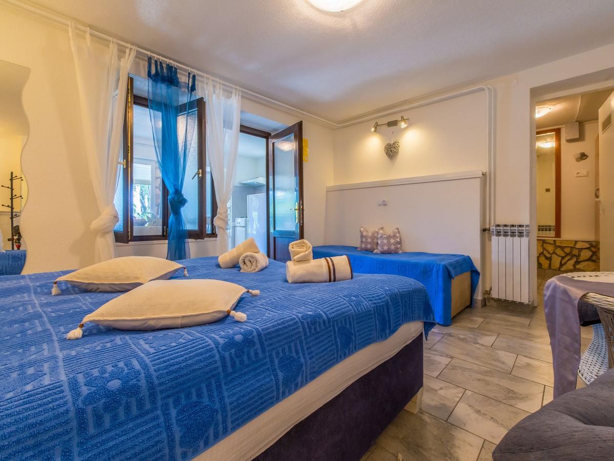 Apartments Susanne Novi Vinodolski Kültér fotó