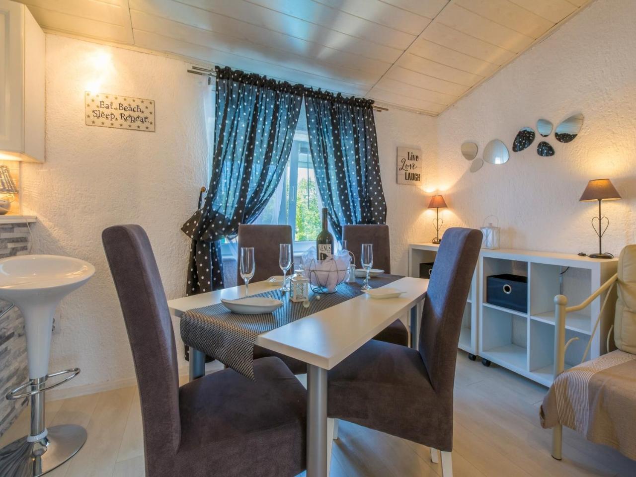 Apartments Susanne Novi Vinodolski Kültér fotó