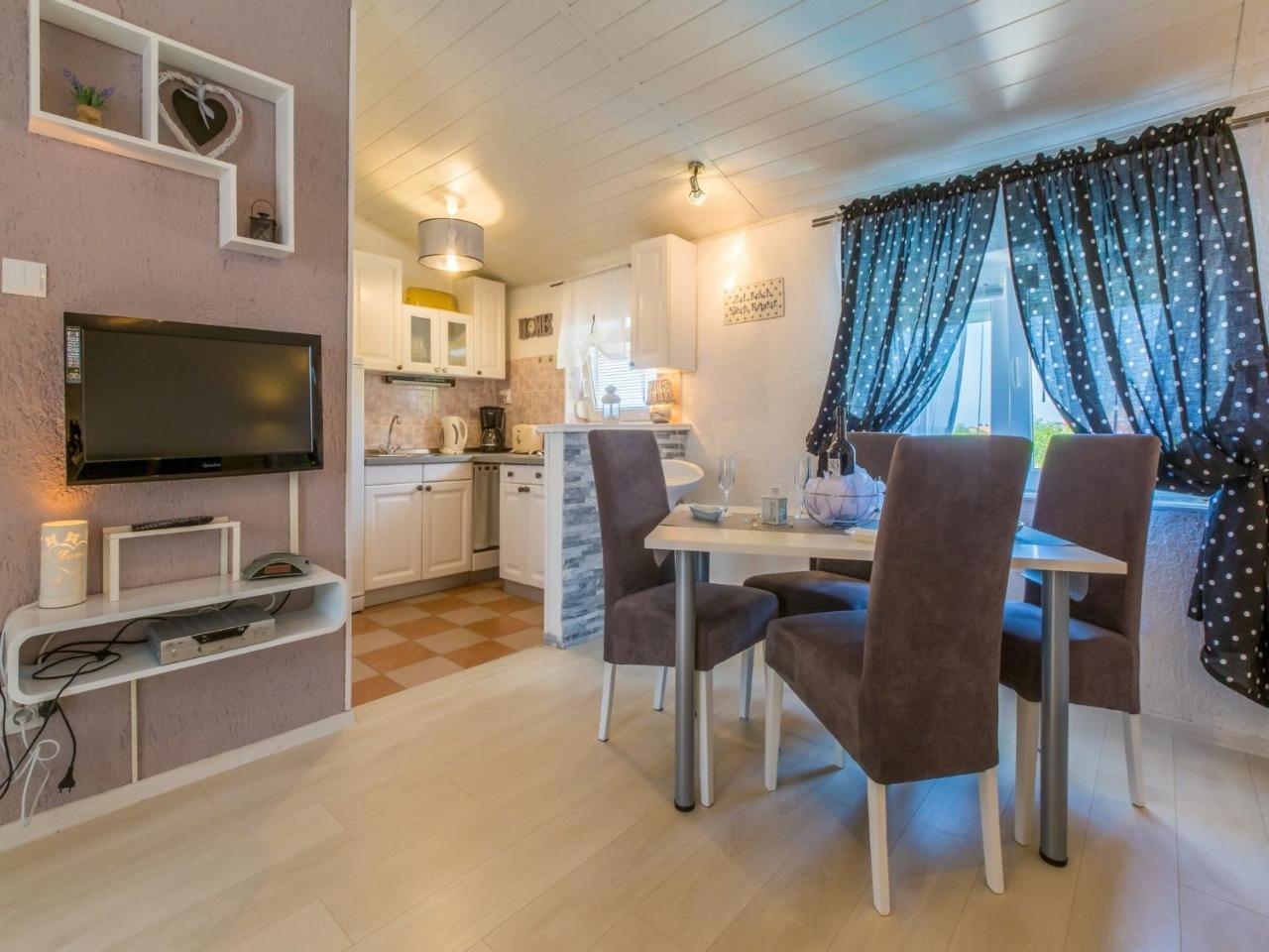 Apartments Susanne Novi Vinodolski Kültér fotó